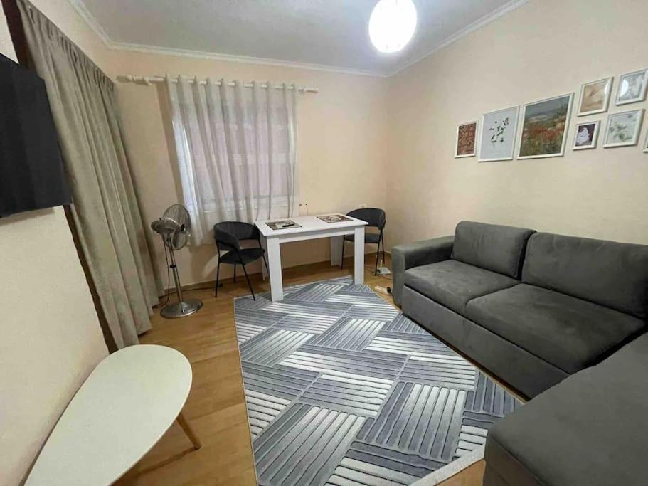 Apartment In The City Center Tirana Exterior foto